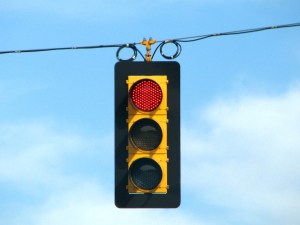 LED_traffic_light_on_red